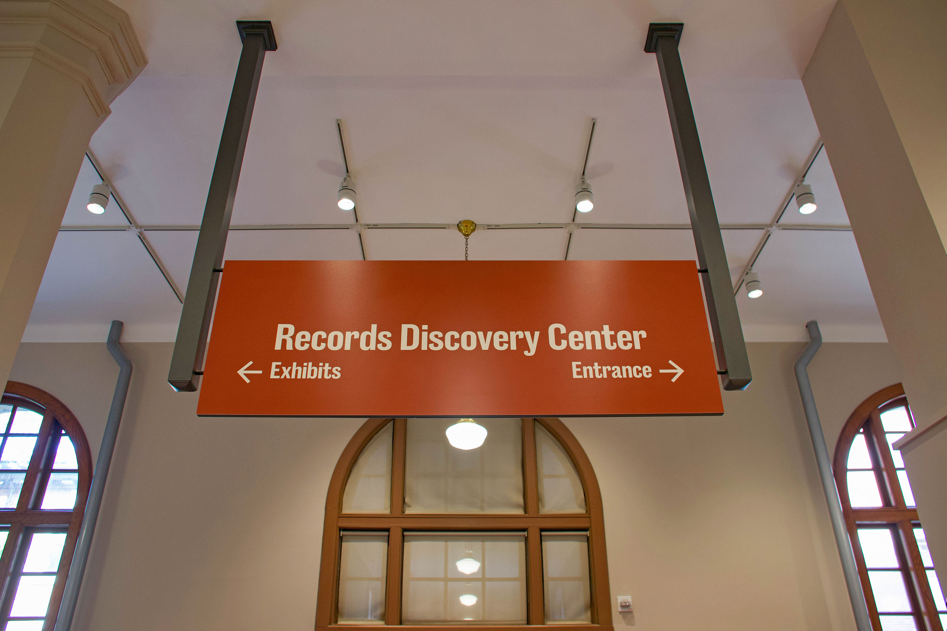 Records Discovery Center